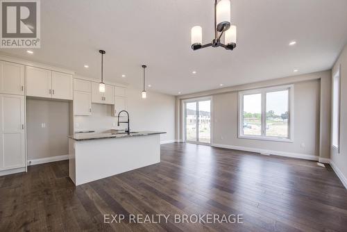 102 Thackeray Way, Minto, ON - Indoor Photo Showing Kitchen