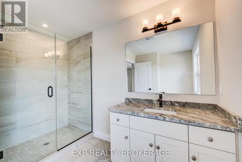 102 Thackeray Way, Minto, ON - Indoor Photo Showing Bathroom