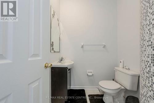 73 Pantomine Boulevard, Brampton, ON - Indoor Photo Showing Bathroom