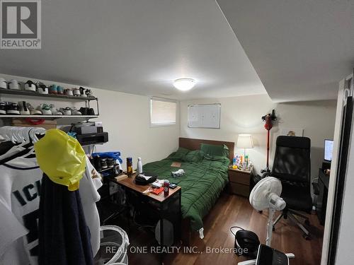92 Binkley Crescent, Hamilton, ON - Indoor Photo Showing Bedroom