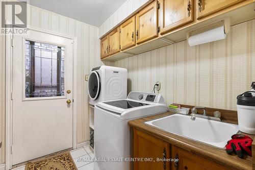 1783 The Loft, Mississauga, ON - Indoor Photo Showing Laundry Room