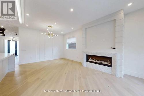 725 Gardner Avenue, Mississauga, ON - Indoor Photo Showing Living Room With Fireplace