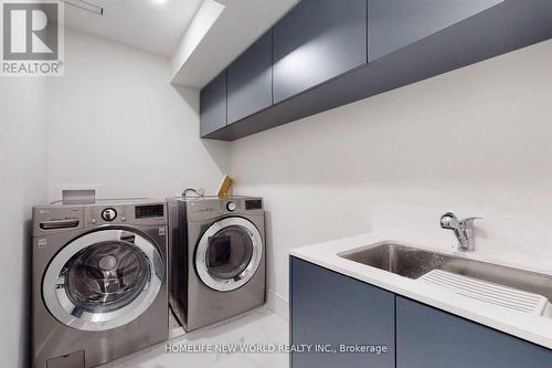 725 Gardner Avenue, Mississauga, ON - Indoor Photo Showing Laundry Room