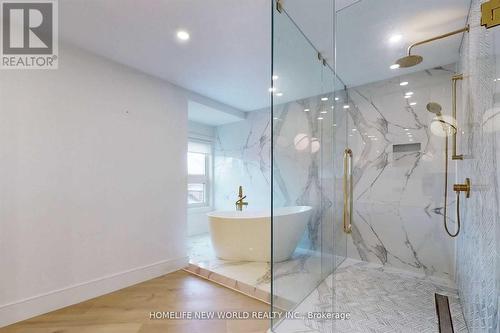 725 Gardner Avenue, Mississauga, ON - Indoor Photo Showing Bathroom