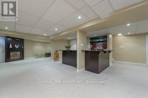 356 Alex Doner Drive, Newmarket, ON - Indoor Photo Showing Other Room