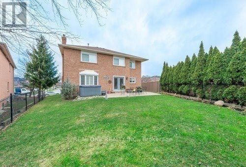 356 Alex Doner Drive, Newmarket, ON - Outdoor