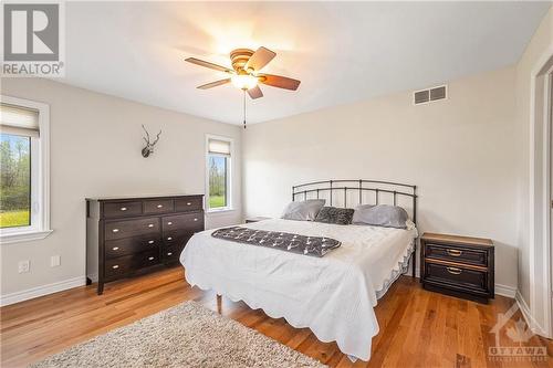 1769 Travis Trail, Mountain, ON - Indoor Photo Showing Bedroom