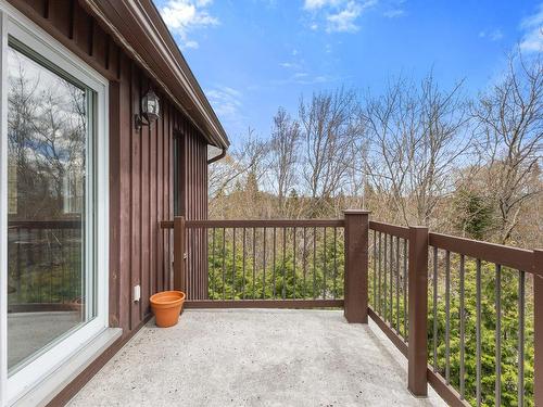 Balcon - 8-111 Ch. De La Baie-Viau, Sainte-Agathe-Des-Monts, QC - Outdoor With Exterior