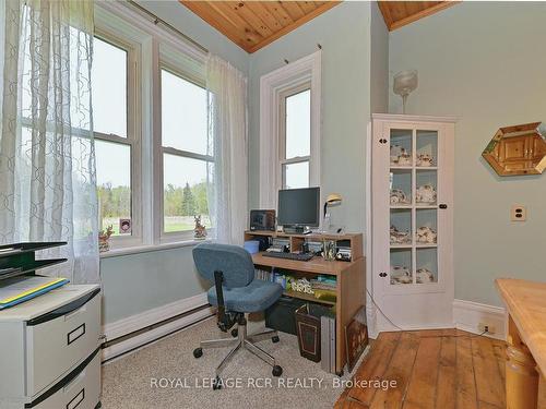 2964 12/13 Sunnidale Sdrd S, Clearview, ON - Indoor Photo Showing Office