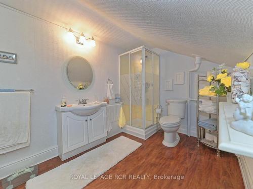 2964 12/13 Sunnidale Sdrd S, Clearview, ON - Indoor Photo Showing Bathroom