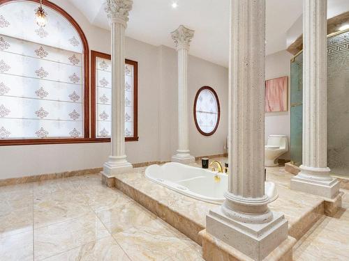 Salle de bains attenante Ã  la CCP - 3241 Rue Du Consul, Laval (Duvernay), QC - Indoor Photo Showing Bathroom