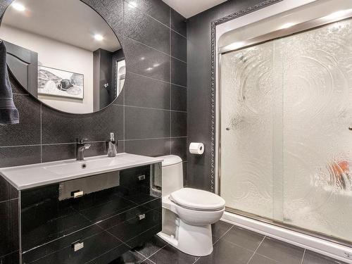 Salle de bains - 3241 Rue Du Consul, Laval (Duvernay), QC - Indoor Photo Showing Bathroom