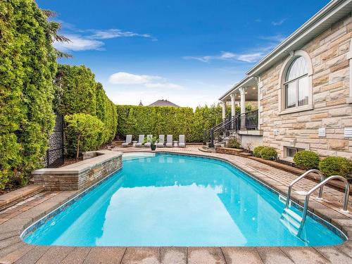 Piscine - 3241 Rue Du Consul, Laval (Duvernay), QC - Outdoor With In Ground Pool With Backyard