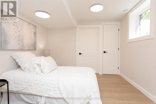 34 Widdicomb Crescent, London, ON - Indoor Photo Showing Bedroom