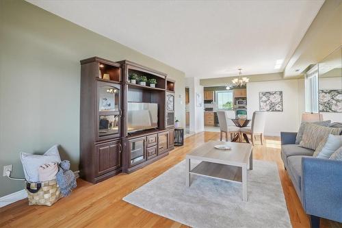 301 Frances Avenue|Unit #303, Stoney Creek, ON - Indoor Photo Showing Living Room