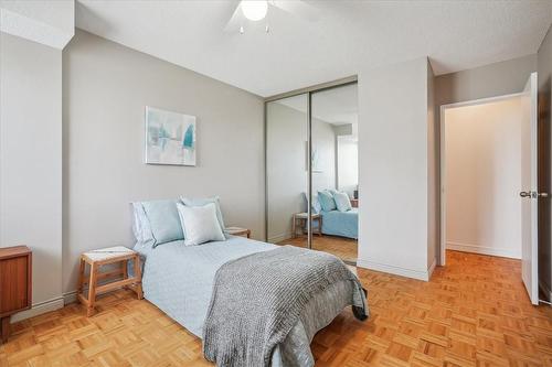 301 Frances Avenue|Unit #303, Stoney Creek, ON - Indoor Photo Showing Bedroom