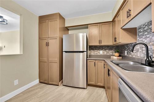 912 Rymal Road E|Unit #15, Hamilton, ON - Indoor Photo Showing Kitchen With Double Sink
