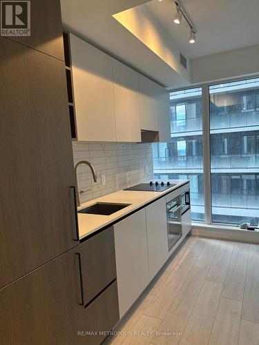 4206 - 55 Mercer Street, Toronto, ON - Indoor Photo Showing Kitchen With Upgraded Kitchen