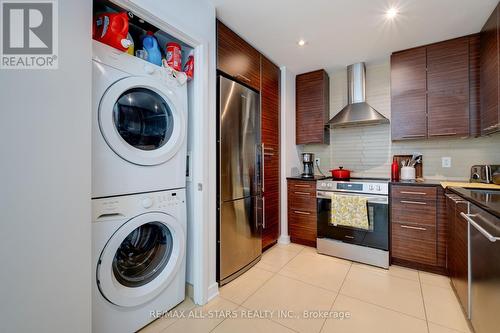 1107 - 1 Market Street, Toronto, ON - Indoor Photo Showing Laundry Room