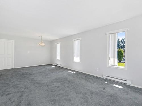 6057 Wisteria Way, Duncan, BC - Indoor Photo Showing Other Room