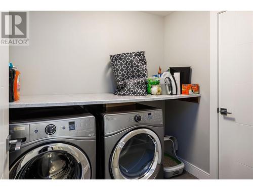 409 Dunbar Court, Kelowna, BC - Indoor Photo Showing Laundry Room