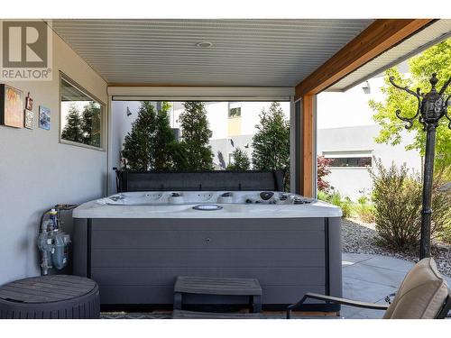 409 Dunbar Court, Kelowna, BC - Outdoor With Deck Patio Veranda