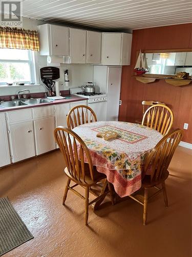 142639 Trailing Arm Road, Mount Moriah, NL - Indoor Photo Showing Dining Room