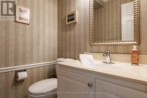 3923 Rushton Crescent, Mississauga, ON - Indoor Photo Showing Bathroom