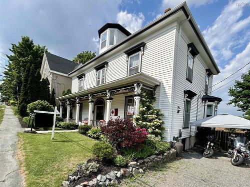 65 Chestnut Street, Windsor, NS 