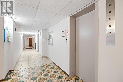 9155 Wyandotte Street East, Windsor, ON - Indoor Photo Showing Other Room