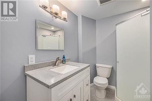 357 Huron Avenue S, Ottawa, ON - Indoor Photo Showing Bathroom