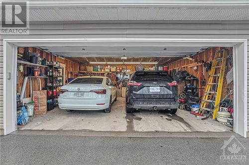 23 x 23 garage - 357 Huron Avenue S, Ottawa, ON - Indoor Photo Showing Garage