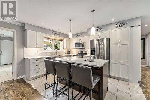 357 Huron Avenue S, Ottawa, ON - Indoor Photo Showing Kitchen With Upgraded Kitchen