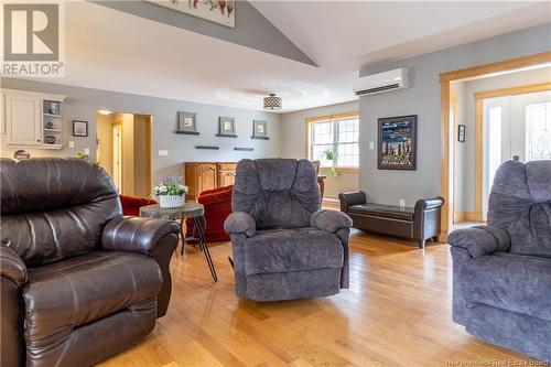 20 Salmon Hill Road, Carlow, NB - Indoor Photo Showing Living Room