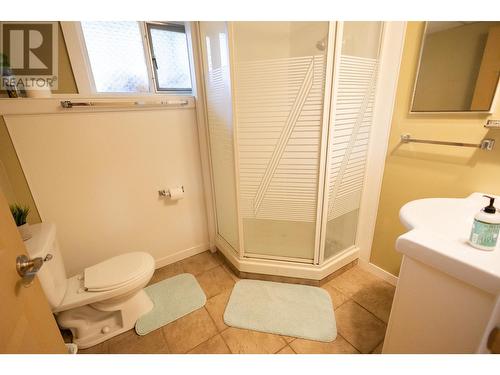 4919 Straume Avenue, Terrace, BC - Indoor Photo Showing Bathroom