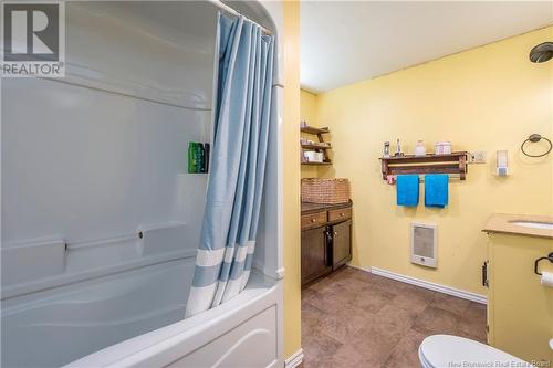 34 Langstroth Terrace, Hampton, NB - Indoor Photo Showing Bathroom