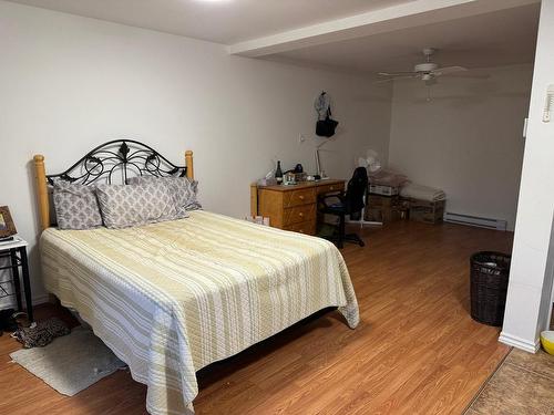 Salle familiale - 5-255 Rue Séraphin, Sainte-Adèle, QC - Indoor Photo Showing Bedroom