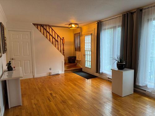 Salle familiale - 5-255 Rue Séraphin, Sainte-Adèle, QC - Indoor Photo Showing Bedroom