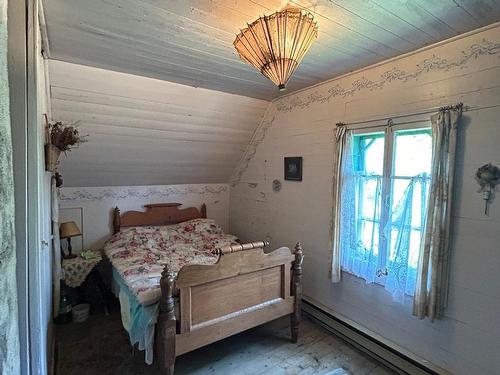 Bedroom - 4868 Route 329 N., Sainte-Agathe-Des-Monts, QC - Indoor Photo Showing Bedroom