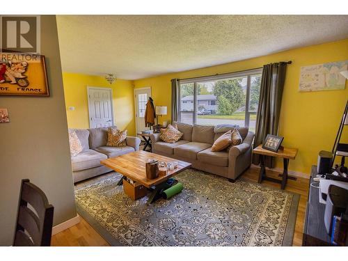 2307 Evergreen Street, Terrace, BC - Indoor Photo Showing Living Room