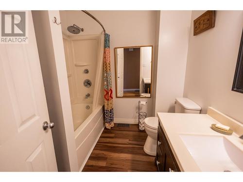 2307 Evergreen Street, Terrace, BC - Indoor Photo Showing Bathroom