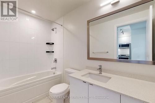 618 - 50 Thomas Riley Road, Toronto, ON - Indoor Photo Showing Bathroom