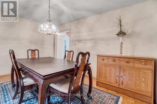 5483 Middlebury Drive, Mississauga, ON - Indoor Photo Showing Dining Room