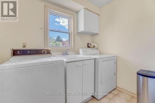 5483 Middlebury Drive, Mississauga, ON - Indoor Photo Showing Laundry Room