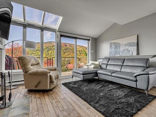 Living room - 1 Mtée Du Boisé, Stoneham-Et-Tewkesbury, QC - Indoor Photo Showing Living Room