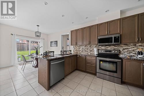 876 Black Cherry Drive, Oshawa, ON - Indoor Photo Showing Kitchen With Stainless Steel Kitchen With Upgraded Kitchen