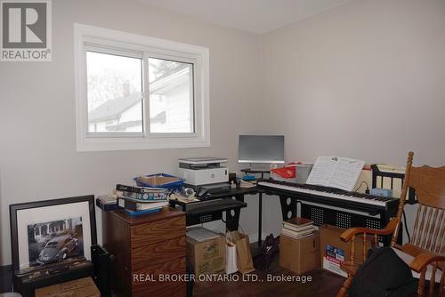 1133 Holmes Road, Highlands East, ON - Indoor Photo Showing Office