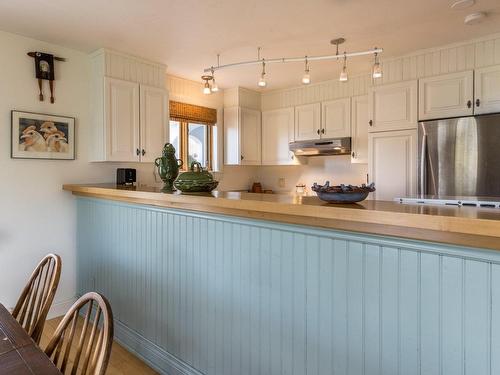 Kitchen - 6 Ch. Du Vallon, Bolton-Ouest, QC - Indoor Photo Showing Kitchen