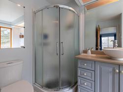 Ensuite bathroom - 