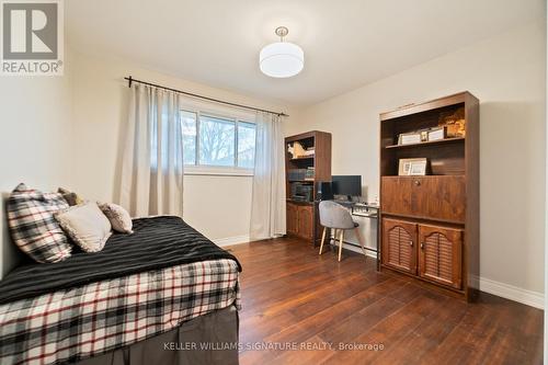 433 Murray Street, Grimsby, ON - Indoor Photo Showing Bedroom